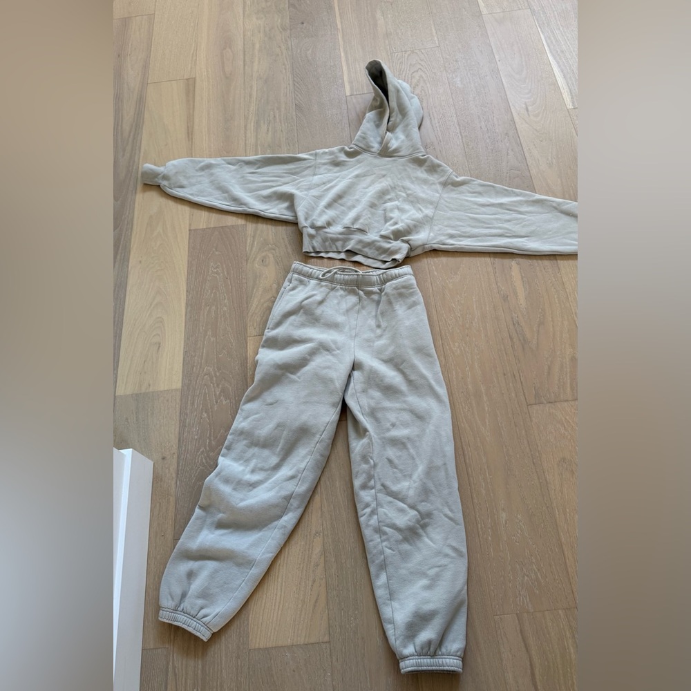 Cozyaf Aritzia tracksuit